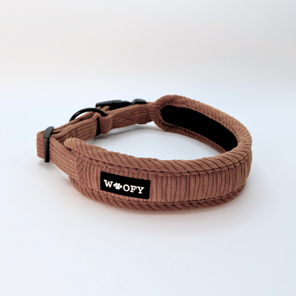 Soft kaulapanta sävyssä Teddy eli ruskea.