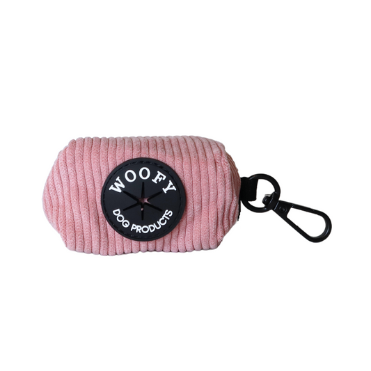 Soft poop bag holder sävyssä Blossom eli vaaleanpunainen.