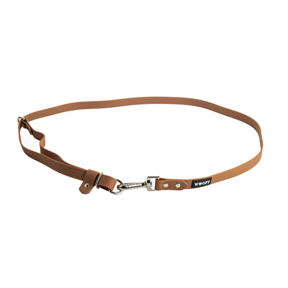 Woofyn vihreä Freepaws lisäosa hands-free kävelyyn.