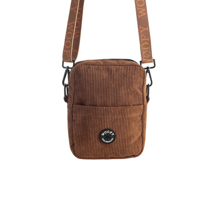 Woofyn samettinen Daily Walking Bag ulkoilulaukku ruskeana.